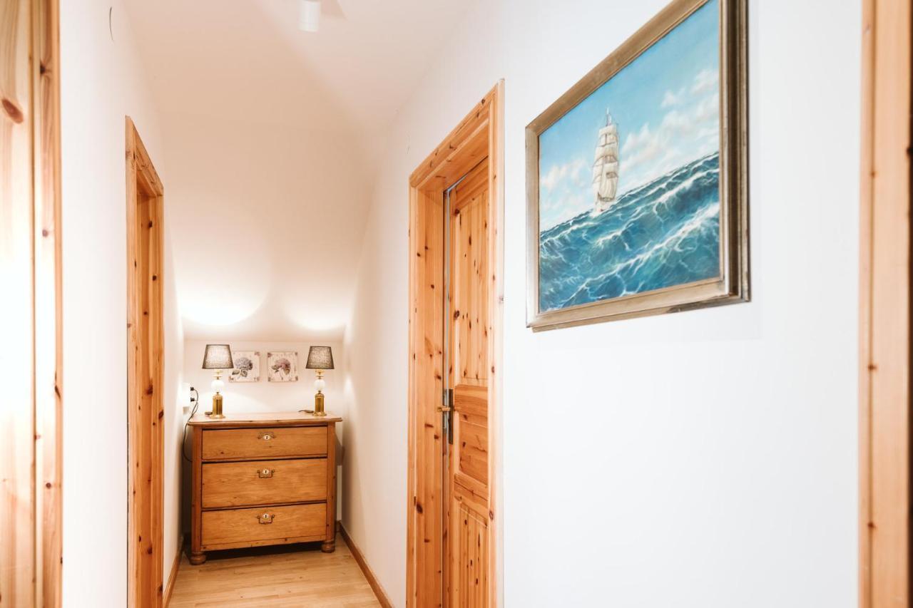 Mirnockahoi - Familienfreundliches Ferienhaus Fuer 4 Erwachsene, Maritimes Bergerlebnis, Panoramablick Von Terrasse Und Balkon, Carinthia, Millstaettersee Ferndorf Dış mekan fotoğraf