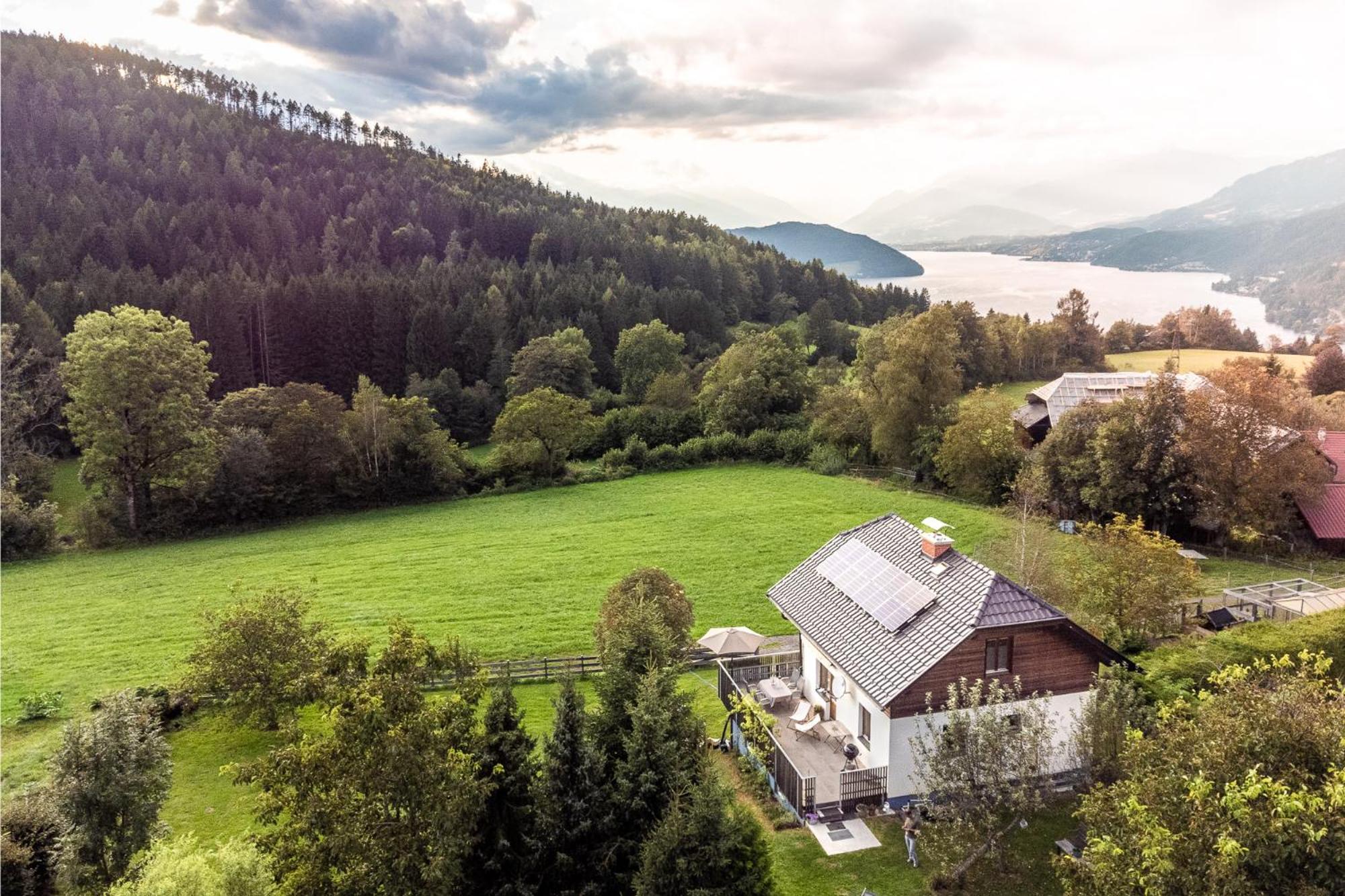 Mirnockahoi - Familienfreundliches Ferienhaus Fuer 4 Erwachsene, Maritimes Bergerlebnis, Panoramablick Von Terrasse Und Balkon, Carinthia, Millstaettersee Ferndorf Dış mekan fotoğraf